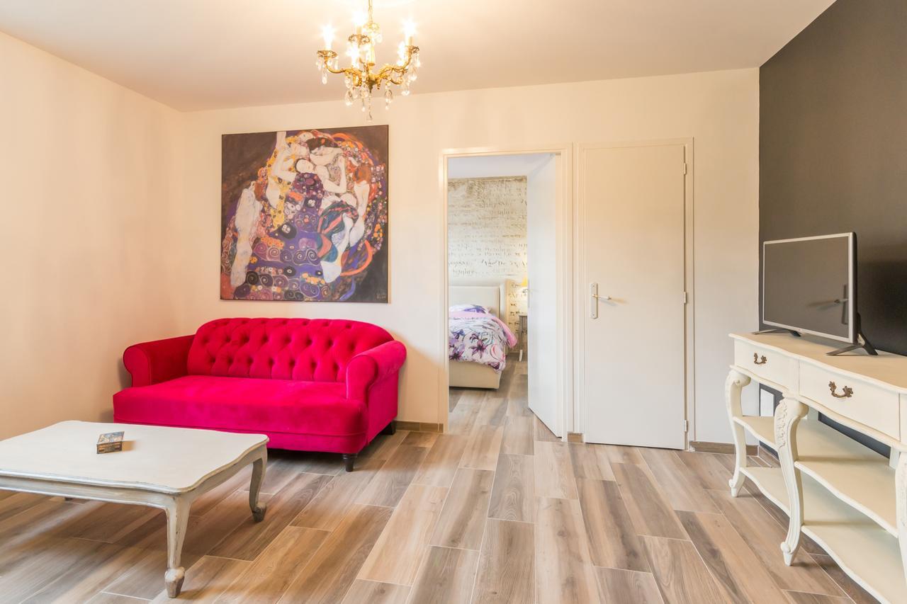 勒斯卡尔茱勒斯莉莉度假屋 Bligny-les-Beaune 外观 照片